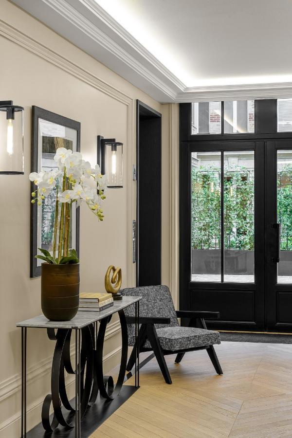 Black Door パリ エクステリア 写真