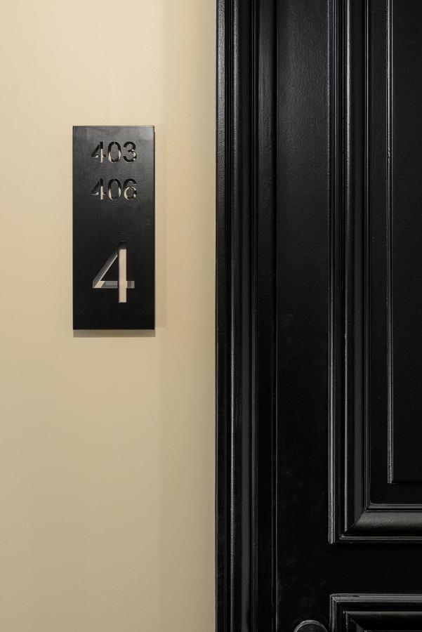 Black Door パリ エクステリア 写真